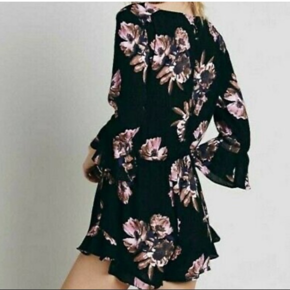 Free People All The Right Ruffles Romper NWT! - Picture 2 of 2